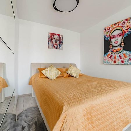 Masterpiece Studio- Free Parking, Wi-Fi, Netflix Μπρασόβ Εξωτερικό φωτογραφία
