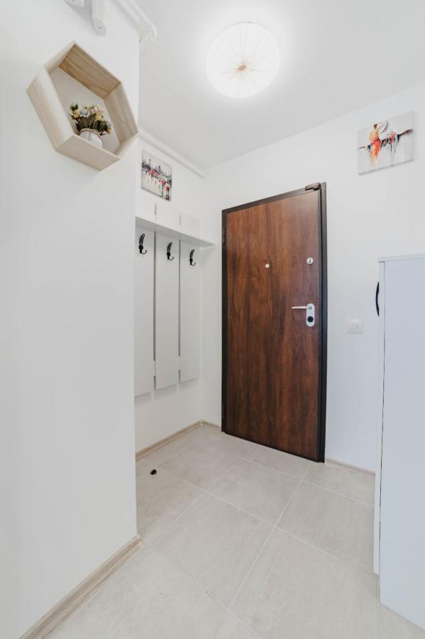 Masterpiece Studio- Free Parking, Wi-Fi, Netflix Μπρασόβ Εξωτερικό φωτογραφία